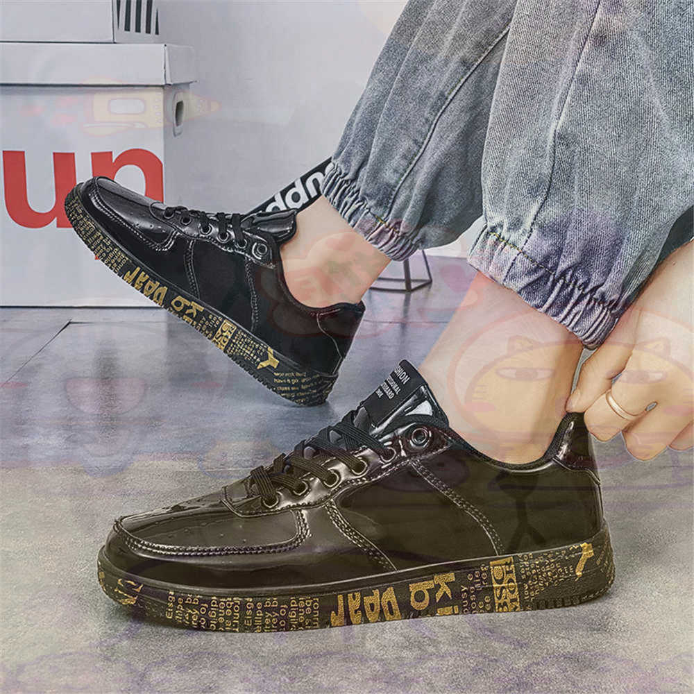 Round Foot Size 45 Sneakers Wh - Most Collectible Vintage Items 评论和价格